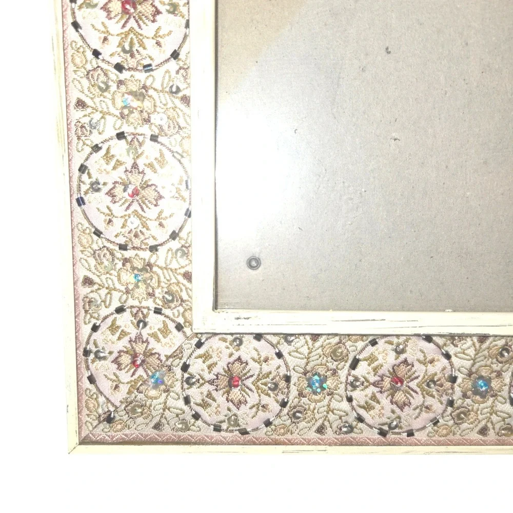Distressed Metal Glass Photo Frame 5X7‎ Cream Gold Beaded Embroidered Silk Lined